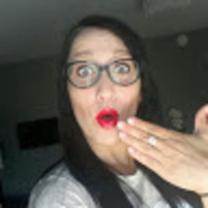 Meet your Posher, Maya